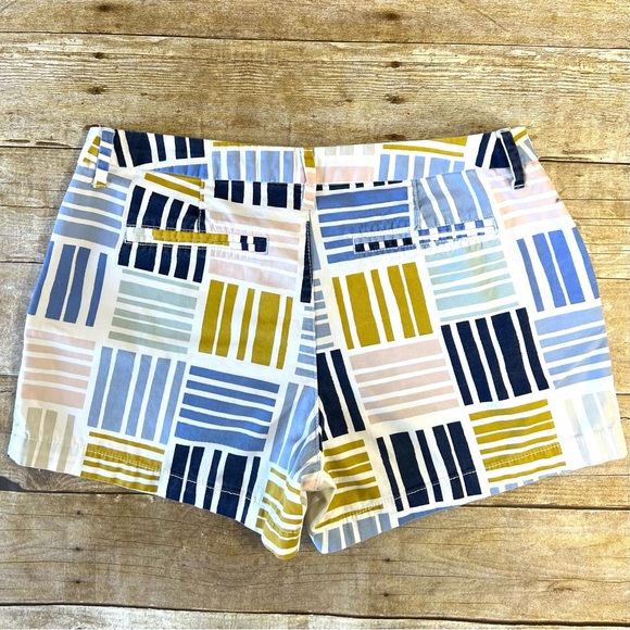 Old Navy Size 2 Womens Shorts Multicolor Patterned - Picture 2 of 8